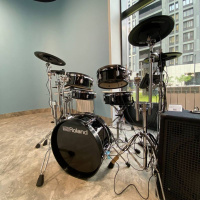 Электронная барабанная установка Roland VAD307-1 - VAD307-2 EXP - DTS330 EXP Электронная барабанная установка Roland VAD307-1 - VAD307-2 EXP - DTS330 EXP