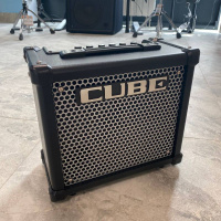 Комбоусилитель Roland CUBE-10GX Комбоусилитель Roland CUBE-10GX