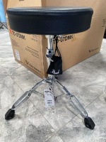 Стул барабанщика Pearl D-790 Стул барабанщика Pearl D-790