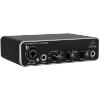 Аудиоинтерфейс Behringer UMC22 Аудиоинтерфейс Behringer UMC22