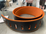 Ремень гитарный кожаный TRUEZAVODA Cow-belt black/orange
