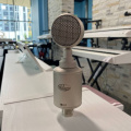 Микрофон Октава МК-117 никель, деревянный футляр