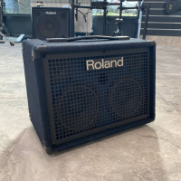 Комбоусилитель Roland KC-220 Комбоусилитель Roland KC-220