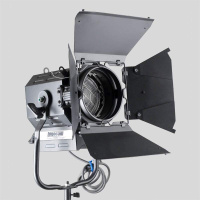 Прожектор Logocam Fresnel 1000 Halogen Прожектор Logocam Fresnel 1000 Halogen